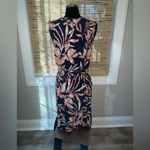 NWT Banana Republic Dress, Size Small - Picture 3 of 4